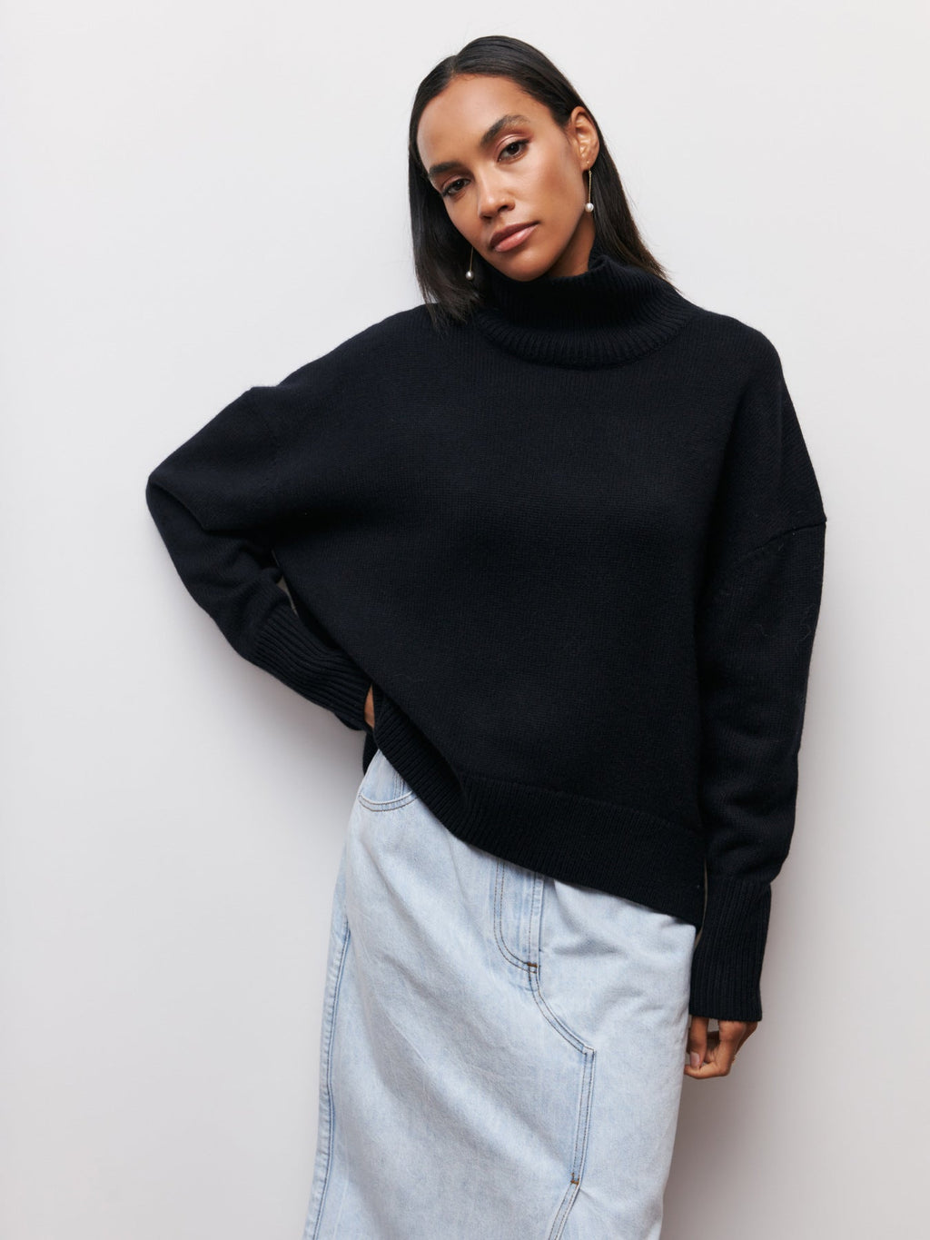Women's Oversized Turtleneck Sweater, Solid Color Long Sleeve Loose Knit Pullover, Casual Fall Winter Basic Knit Top For Ladies