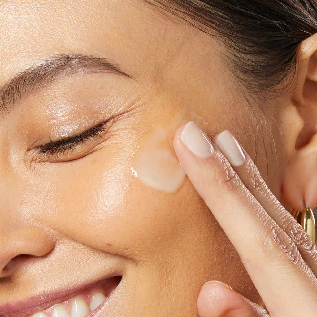 The Overachiever Hydrating Serum with Hyaluronic Acid and Retinol